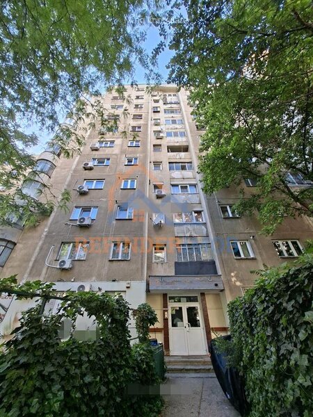 Barca, garsoniera renovata complet, bloc 1986